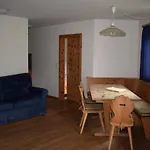 Hotel apartamentowy Miragolf Madulain