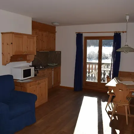 Ξενοδοχείο με διαμερίσματα Miragolf 4*